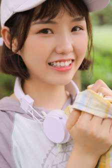 住我楼下的老板娘